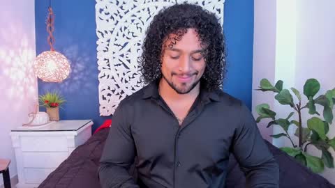 Snapshot of mike_estevess chatting on February 8, 6:01 am online show from February 8, 6:01 am