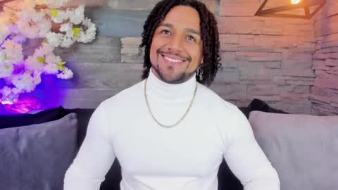 Snapshot of mike_estevess chatting on February 23, 12:05 pm online show from February 23, 12:05 pm