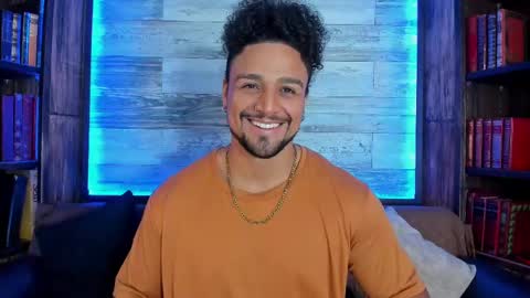 Snapshot of mike_estevess chatting on March 7, 2:15 am online show from March 7, 2:15 am