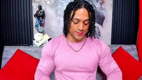 Snapshot of mike_estevess chatting on September 25, 8:18 am online show from September 25, 8:18 am