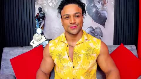 Snapshot of mike_estevess chatting on September 27, 6:07 am online show from September 27, 6:07 am