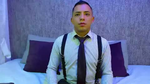 Snapshot of mike_fetiche chatting on October 28, 5:00 am mike_fetiche online show from October 28, 5:00 am