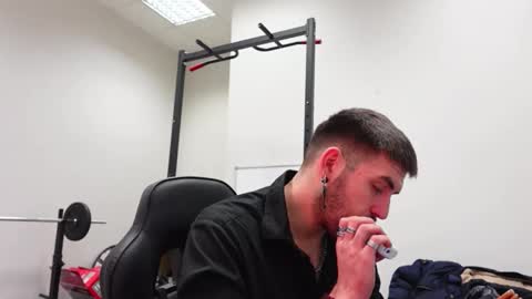 Snapshot of mike_platano chatting on December 17, 8:59 pm MIKE PLATANO online show from December 17, 8:59 pm