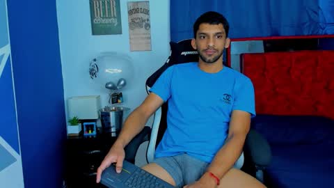 mike_shelby21 online show from September 22, 1:07 am