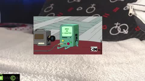 Mikell Williams online show from December 18, 1:23 pm