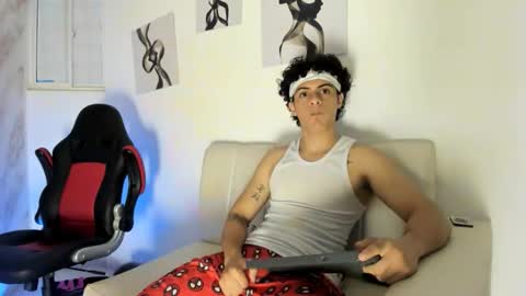 mikey_banji online show from November 8, 9:57 pm