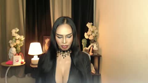 Mistress MikeyAlawi online show from January 23, 7:11 am
