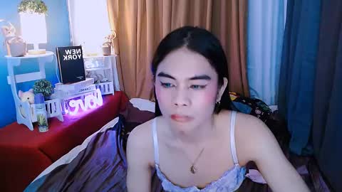 Snapshot of mikhaylaanderson chatting on December 13, 7:47 am Mikhayla online show from December 13, 7:47 am