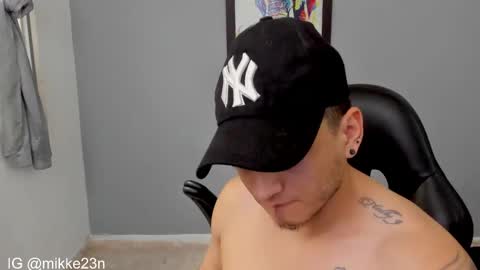 Snapshot of mikke_love chatting on January 26, 1:58 pm MIKKE online show from January 26, 1:58 pm