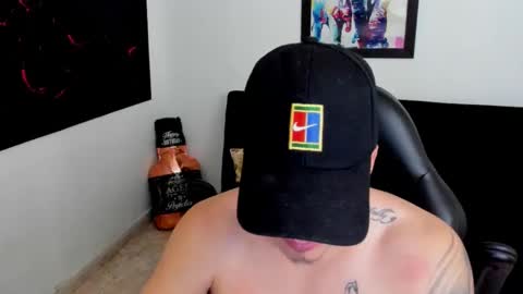 Snapshot of mikke_love chatting on September 28, 2:11 pm MIKKE online show from September 28, 2:11 pm