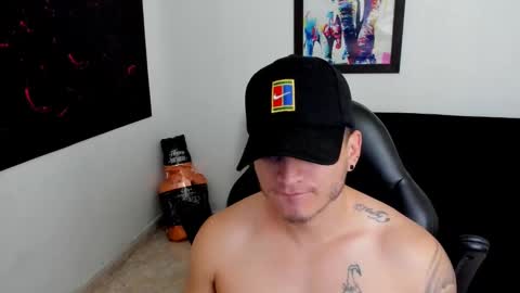 Snapshot of mikke_love chatting on October 3, 1:41 pm MIKKE online show from October 3, 1:41 pm