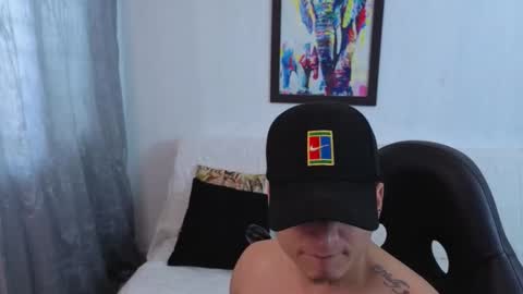 Snapshot of mikke_love chatting on November 13, 2:05 pm MIKKE online show from November 13, 2:05 pm