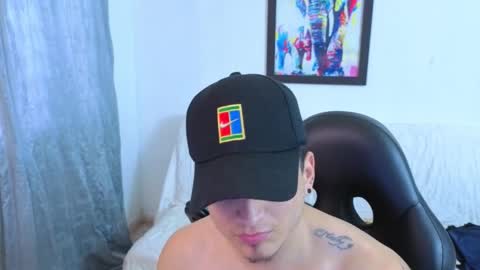 Snapshot of mikke_love chatting on December 1, 7:30 pm MIKKE online show from December 1, 7:30 pm