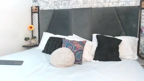 mila_adamss online show from November 8, 10:48 am