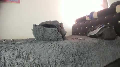 Snapshot of mila_dash chatting on February 21, 4:37 pm Mila Dash online show from February 21, 4:37 pm