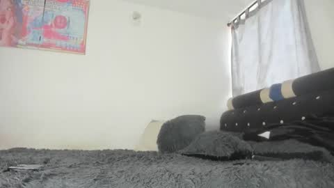 Snapshot of mila_dash chatting on March 7, 10:32 pm Mila Dash online show from March 7, 10:32 pm