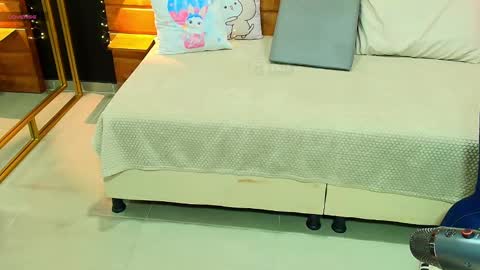 Milena  online show from March 4, 11:40 am