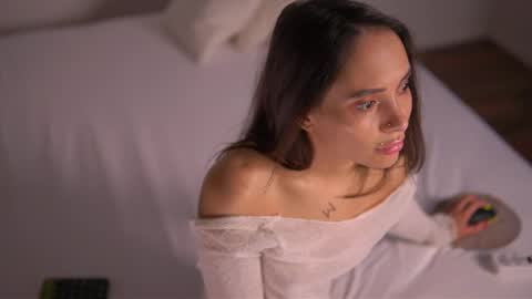 Snapshot of mila_may_ chatting on February 28, 6:10 am mila may online show from February 28, 6:10 am