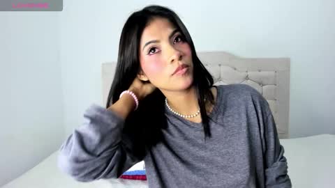 laura online show from November 1, 5:31 am