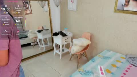 miladiosa online show from September 25, 11:36 am