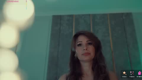        online show from October 10, 4:28 pm