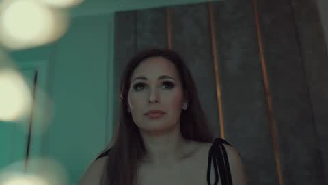        online show from November 25, 5:46 pm