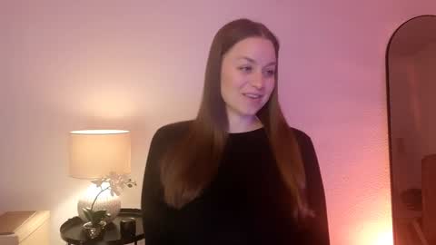 Snapshot of milafleur chatting on January 31, 8:32 am Mila Fleur online show from January 31, 8:32 am