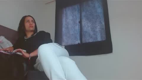 Snapshot of milahot23 chatting on January 28, 3:57 pm mila online show from January 28, 3:57 pm