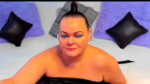 Lana online show from November 30, 7:45 am