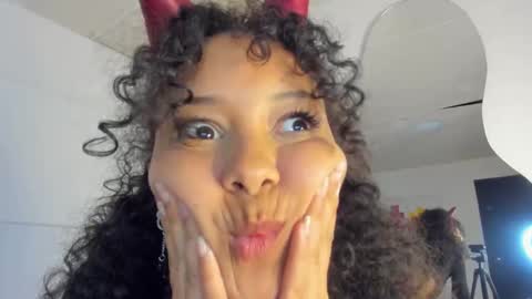 milanx2 online show from February 14, 4:26 am