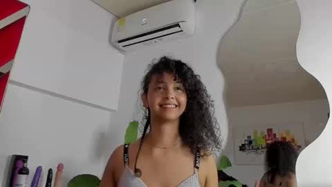 milanx2 online show from March 4, 9:22 pm