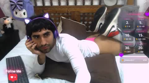 Snapshot of milanzaire chatting on March 1, 3:21 am milanzaire online show from March 1, 3:21 am