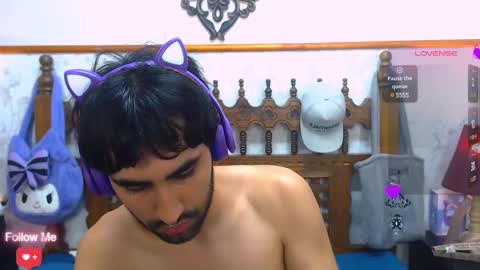 Snapshot of milanzaire chatting on March 4, 4:17 am milanzaire online show from March 4, 4:17 am