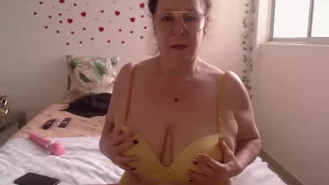 milchanell online show from October 10, 10:20 pm