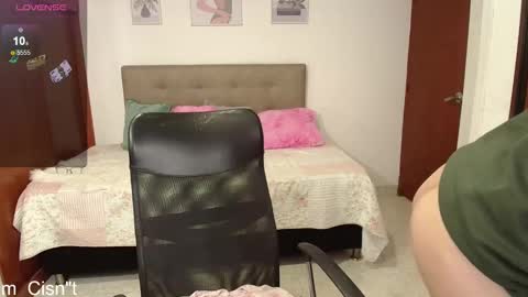 Snapshot of miley_baker chatting on January 11, 1:22 pm Miley online show from January 11, 1:22 pm