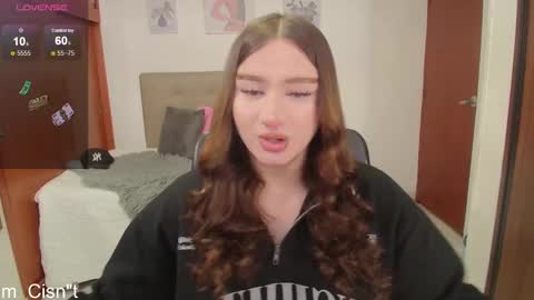 Snapshot of miley_baker chatting on February 28, 1:25 pm Miley online show from February 28, 1:25 pm