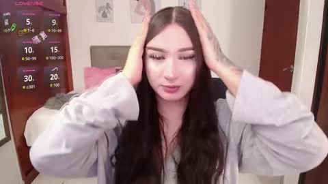 Snapshot of miley_baker chatting on September 10, 1:55 pm Miley online show from September 10, 1:55 pm