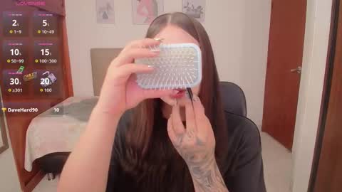 Snapshot of miley_baker chatting on October 1, 3:18 pm Miley online show from October 1, 3:18 pm