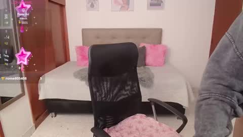 Snapshot of miley_baker chatting on October 13, 3:01 pm Miley online show from October 13, 3:01 pm