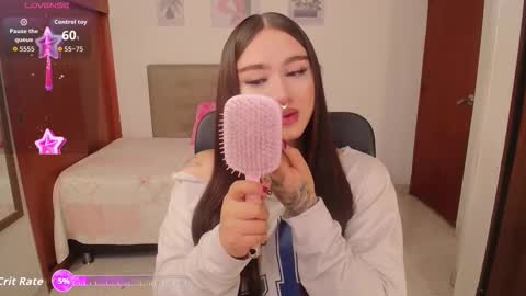 Snapshot of miley_baker chatting on October 25, 3:29 pm Miley online show from October 25, 3:29 pm