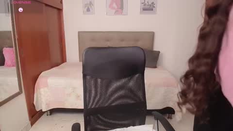 Snapshot of miley_baker chatting on November 22, 1:54 pm Miley online show from November 22, 1:54 pm