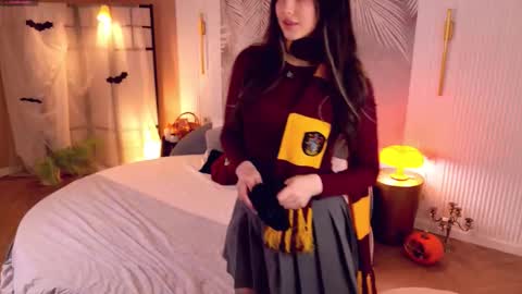 Miley online show from October 31, 4:57 am