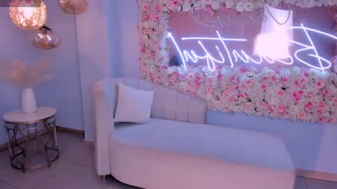 Snapshot of mileycruz_ chatting on December 7, 3:25 am Miley Cruz IG miley model23 online show from December 7, 3:25 am