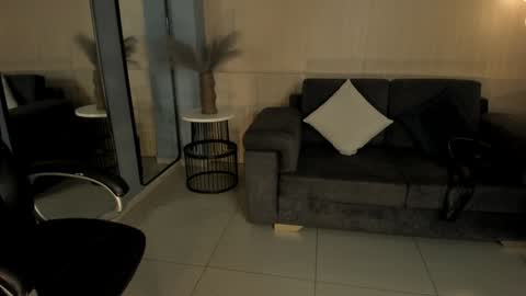 Snapshot of mileycruz_ chatting on December 15, 3:34 am Miley Cruz IG miley model23 online show from December 15, 3:34 am