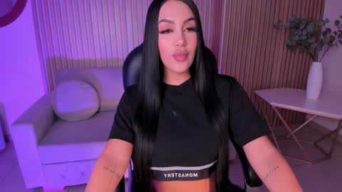 Snapshot of mileycruz_ chatting on December 23, 2:35 am Miley Cruz IG miley model23 online show from December 23, 2:35 am