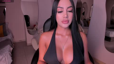 Snapshot of mileycruz_ chatting on January 23, 3:05 am Miley Cruz IG miley model23 online show from January 23, 3:05 am