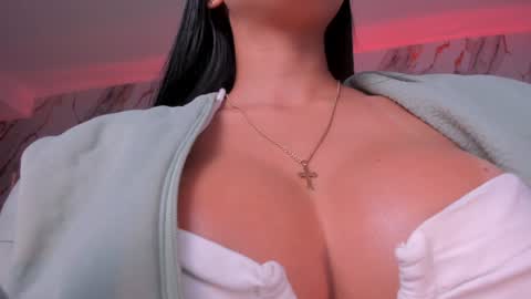 Snapshot of mileycruz_ chatting on February 5, 9:25 am Miley Cruz IG miley model23 online show from February 5, 9:25 am