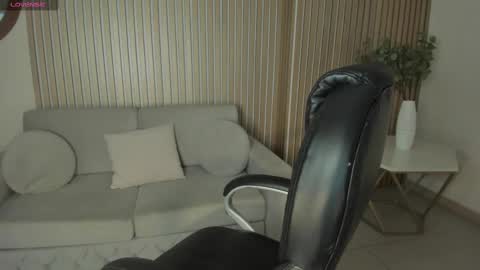 Snapshot of mileycruz_ chatting on February 20, 3:01 am Miley Cruz IG miley model23 online show from February 20, 3:01 am