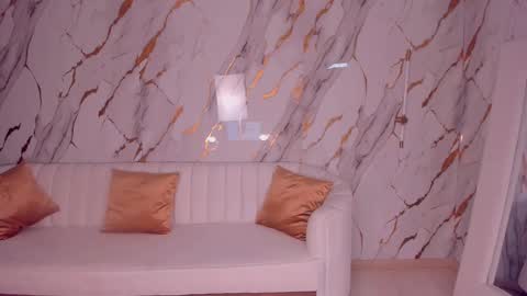 Snapshot of mileycruz_ chatting on March 10, 5:00 am Miley Cruz IG miley model23 online show from March 10, 5:00 am