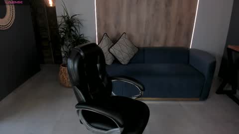 Snapshot of mileycruz_ chatting on September 13, 7:24 pm Miley Cruz IG miley model23 online show from September 13, 7:24 pm